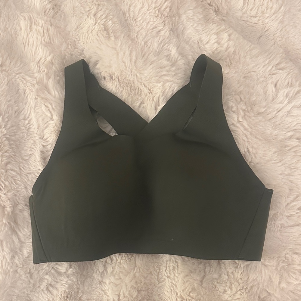 NWOT lululemon ENLITE Olive Sports Bra 34C